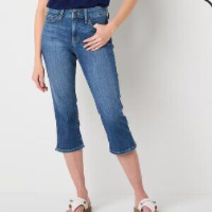 ❣️❣️St. John’s Bay  Denim Capris❣️❣️